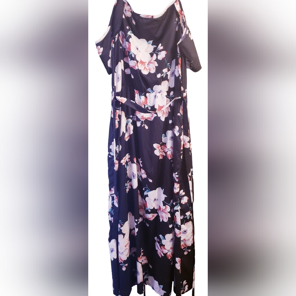 Bloom Chic Floral Cold Shoulder Dress with Split - Picture 8 of 13